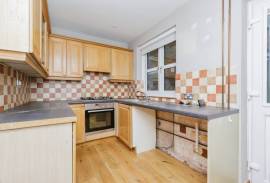 3 bedroom, Semi-detached house for sale