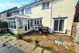 4 bedroom, Semi-detached house for sale