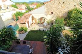 9 room, 244m2 Village house for sale in Cessenon sur orb - 340 000 € *