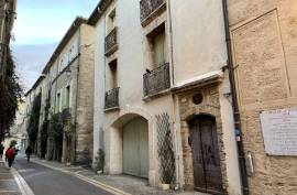 6 room, 263m2 House to renovate for sale in Pezenas - 255 000 € *