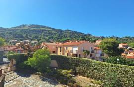 5 room, 161m2 Villa for sale in Collioure - 644 000 € *