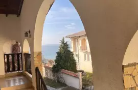 Bulgaria. Sunny one-bedroom apartment with sea 