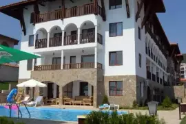 Bulgaria. Sunny one-bedroom apartment with sea 