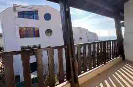 Bulgaria. Sunny one-bedroom apartment with sea 