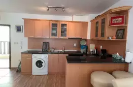 Bulgaria. Sunny one-bedroom apartment with sea 