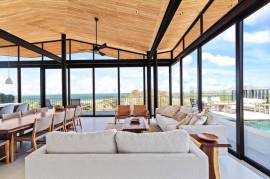 Casa Mar De Paraiso: Modern Design with Unrivaled Views