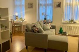 Möblierte 1-Raum-Wohnung mit Balkon - frisch renoviert und möbliert