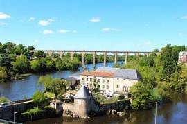 Château to renovate on its own island.