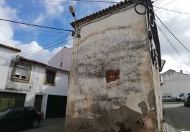 HOUSE IN SALGUEIRO DO CAMPO