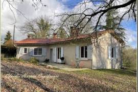 Dpt Deux Sèvres (79), à vendre LE TALLUD maison P5 de 148 m² - Terrain de 5834 m²
