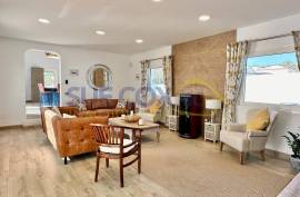 4 Bedroom Villa For Sale
