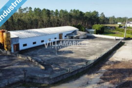 Industrial banking warehouse located on the outskirts of Barcouço, in the municipality of Mealhada