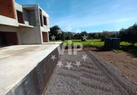 SAO BRAS - 4 BEDROOM LUXURY VILLA - SWIMMING POOL - GARDEN - GARAGE