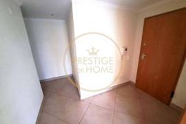 {|en|}2 bedroom apartment with balconies in Qta de Betunes Loulé! 