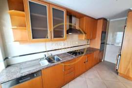 {|en|}2 bedroom apartment with balconies in Qta de Betunes Loulé! 