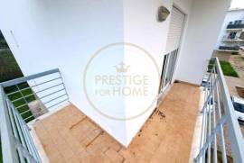 {|en|}2 bedroom apartment with balconies in Qta de Betunes Loulé! 