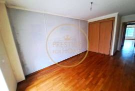 {|en|}2 bedroom apartment with balconies in Qta de Betunes Loulé! 