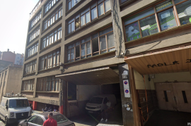 Warehouse for sale in Bilbao with garage, elevator and air conditioning!