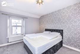 2 bedroom, Terraced House for sale