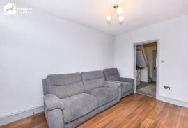 2 bedroom, Terraced House for sale