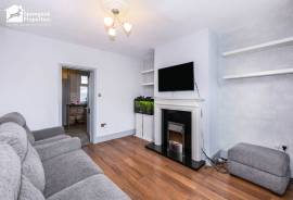 2 bedroom, Terraced House for sale