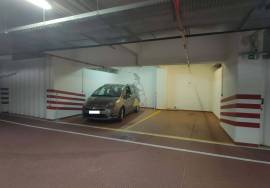 Garage with 20 m2 for sale in the Center of Albufeira