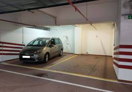 Garage with 20 m2 for sale in the Center of Albufeira