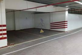 Garage with 20 m2 for sale in the Center of Albufeira