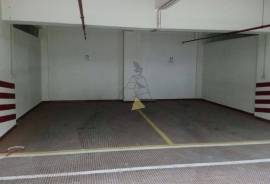 Garage with 19.90 m2 for sale in the Center of Albufeira