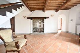 Renovated farmhouse with magnificent views