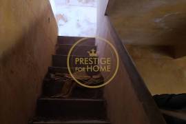 House to remodel with 2 floors and 2 rooms in Alto Fico
