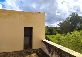 House to remodel with 2 floors and 2 rooms in Alto Fico