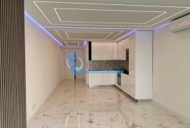 Fully renovated 2 bedroom apartment with sea view - Quarteira