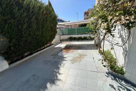 2nd Line Beach! Great opportunity in Santa Pola