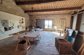 Beautiful Winegrower Home With 165 M2 Of Living Space, Garage, Terrace With Views Onto The Pyrenees And Courtyard With Pool.