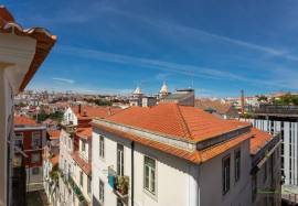 Sta Catarina top floor Duplex T3 with fabulous terraces & luxurious amenities