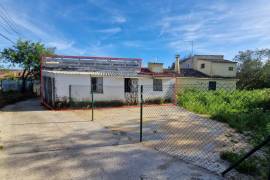 House with 74 sq.m for recovery on a 1,137 sq.m plot of land in Goldra