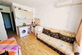 Furnished studio, 28 sq.m. with a balcon...