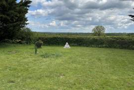 Detached House with Garden