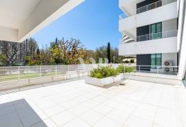1 bedroom apartment with large terrace, Marina Vilamoura