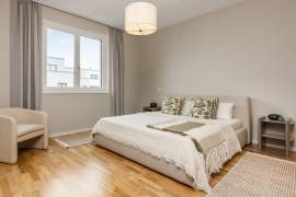 Ready to move next to Winterfeldt Platz? New luxurious 4 room Apartment with Balcony for Sale