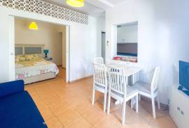 Opportunity - 1 bedroom villa with communal pool, Vilamoura