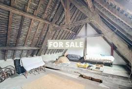 Detached Country House with No Neighbours