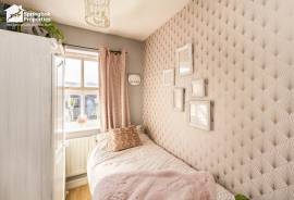 3 bedroom, Detached house for sale