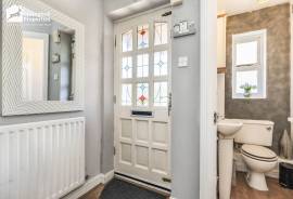 3 bedroom, Detached house for sale