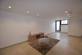 MODERNE VILLA MET 4 SLAAPKAMERS EN ZWEMBAD IN LA FINCA GOLF RESORT