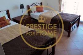 Excellent 2 Bedroom Apartment in Quinta da Gomeira in Cabanas de Tavira – with Outdoor Pool and Garden in condominium