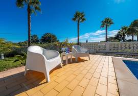 WINTER RENTALS - OUTUBRO24 TO APRIL2 Luxury 4 Bedroom Villa, Pool, Garden, Barbecue - in Quarteira