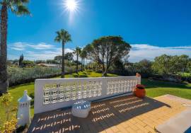WINTER RENTALS - OUTUBRO24 TO APRIL2 Luxury 4 Bedroom Villa, Pool, Garden, Barbecue - in Quarteira