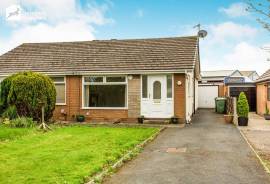 2 bedroom, Semi-detached bungalow for sale